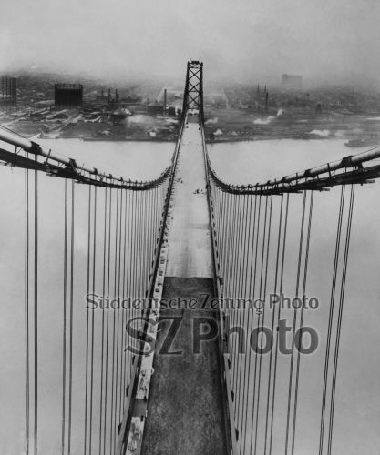 Ambassador Bridge Detroit 1929 - Bild 1